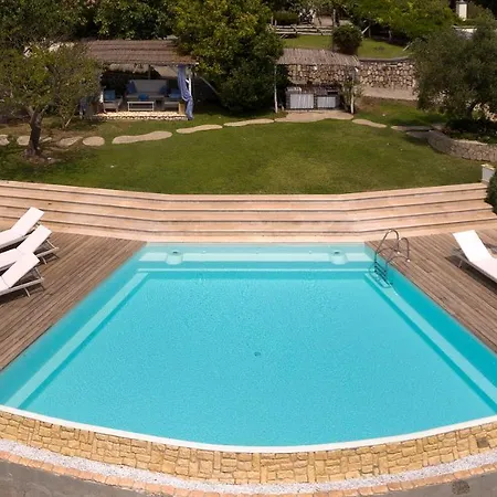 Sleeps 8 Pool Air Con Villa Torca