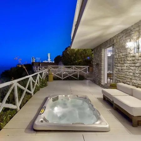Sleeps 8 Pool Air Con Torca