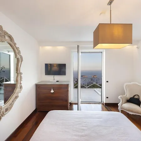 Villa Sleeps 8 Pool Air Con *