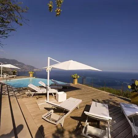 Sleeps 8 Pool Air Con * Torca