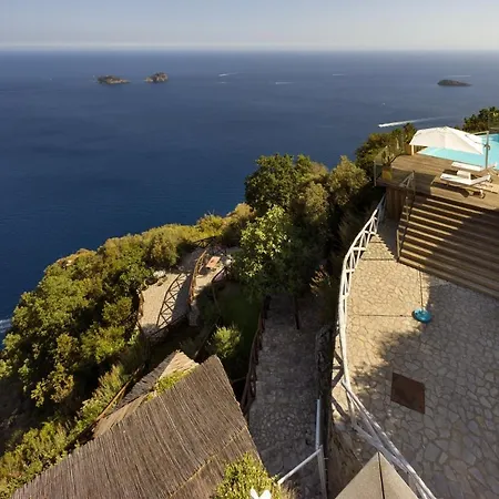 Sleeps 8 Pool Air Con * Torca
